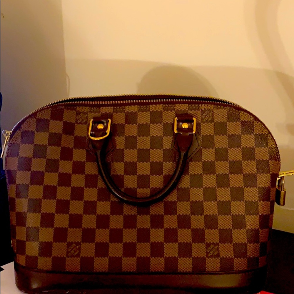 Lous Vuitton handbag